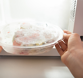 Can You Microwave Leftovers in Plastic Containers?